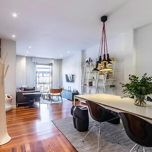 https://piso-de-diseno-junto-al-casco-viejo.basquecountryhotels.org